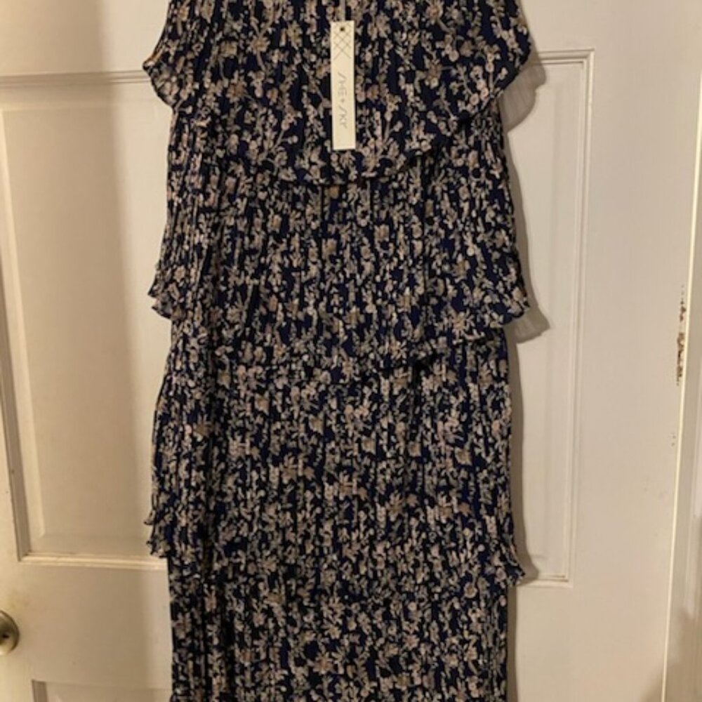 She & Sky maxi tiered skirt, size large, nwt